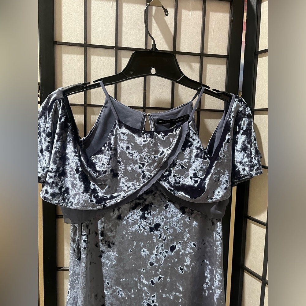 W H B M BLUE CRUSH Velvet Cold-Shoulder FLOUNCE BLOUSE WOMEN ZIZE M - Picture 6 of 8